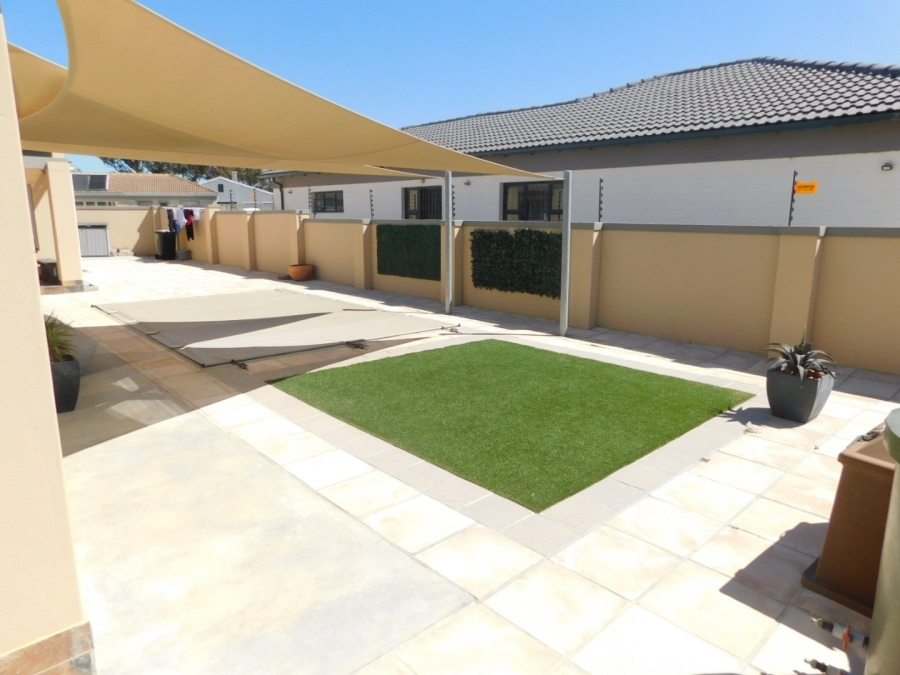 3 Bedroom Property for Sale in Fairview Golf Estate Western Cape